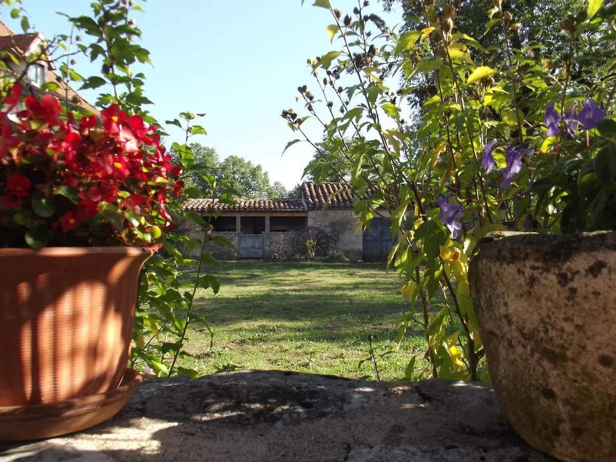 Le Vinagrou Bed and Breakfast Concots 0*,