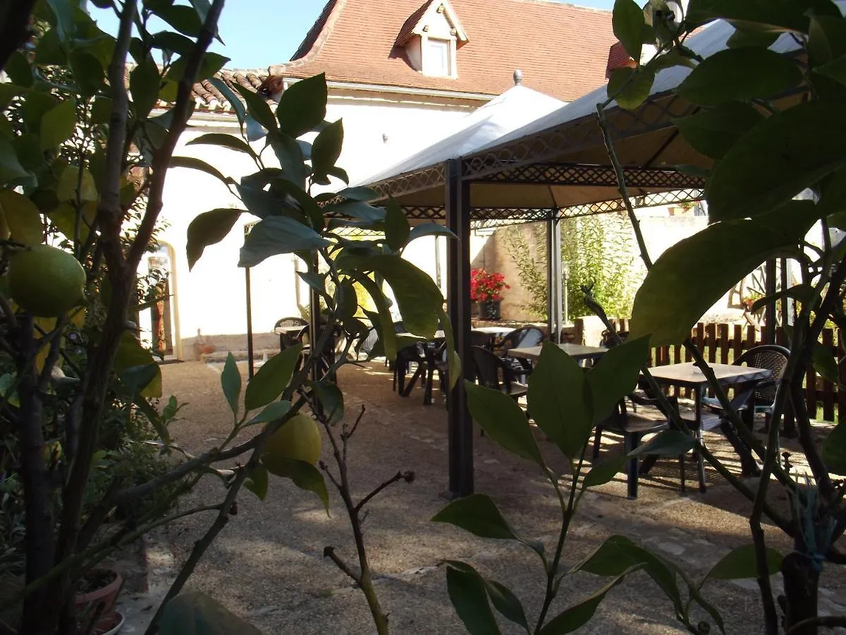 Le Vinagrou Bed and Breakfast Concots Bed & Breakfast